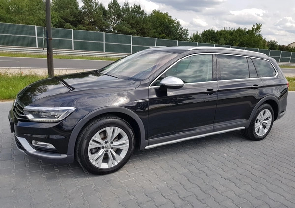 Volkswagen Passat cena 84000 przebieg: 165000, rok produkcji 2016 z Włodawa małe 781